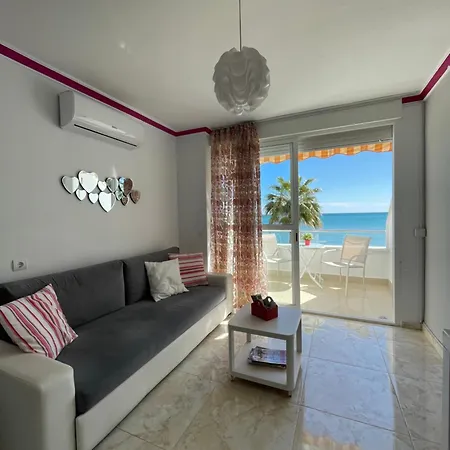 Roca Chica. Studio - First Line Beach Torremolinos Exterior photo